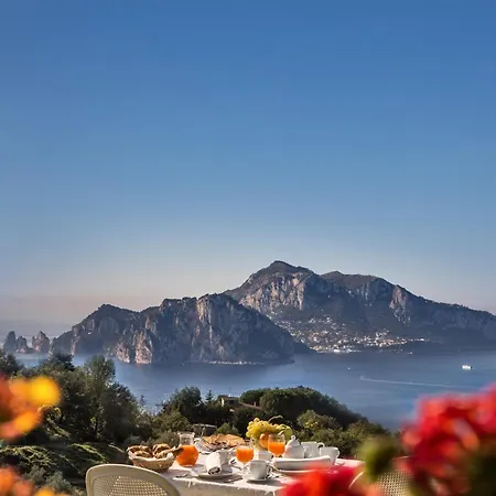 Apartmanhotel Gocce Di Capri 3*