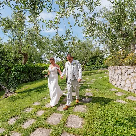 Gocce Di Capri Apartmanhotel 3*