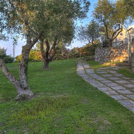 Hotel apartamentowy Gocce Di Capri 4*