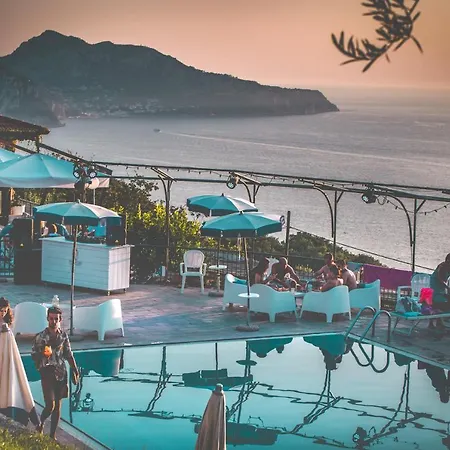 Gocce Di Capri 4* マッサ・ルブレンセ