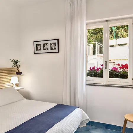 Gocce Di Capri Aparthotel