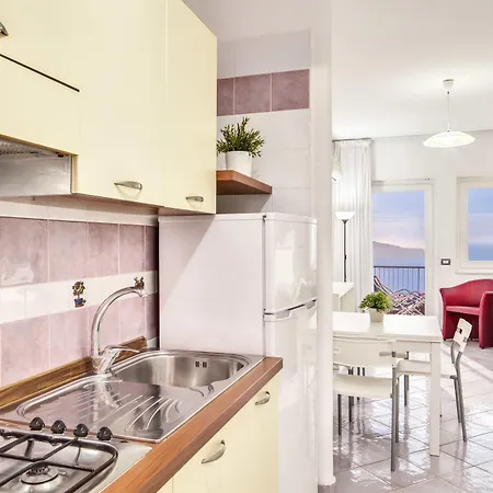 Aparthotel Gocce Di Capri 4*