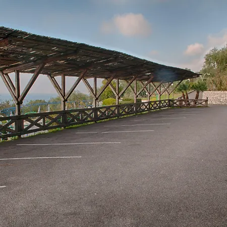 Gocce Di Capri Aparthotel 4*