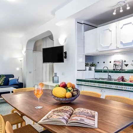 Aparthotel Gocce Di Capri 4*