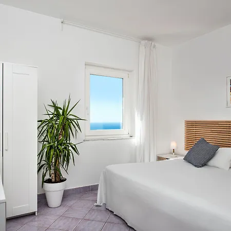 Gocce Di Capri Aparthotel 4*